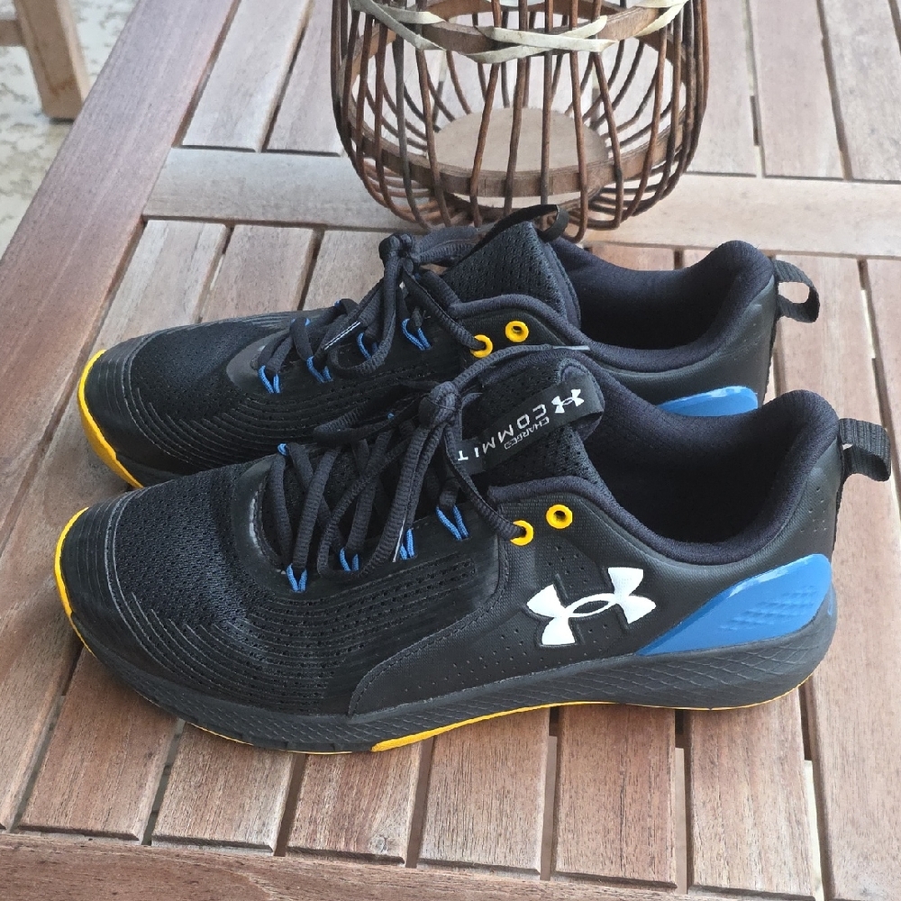 UNDER ARMOUR  Black Shoes For Men with Yellow and Blue Accents